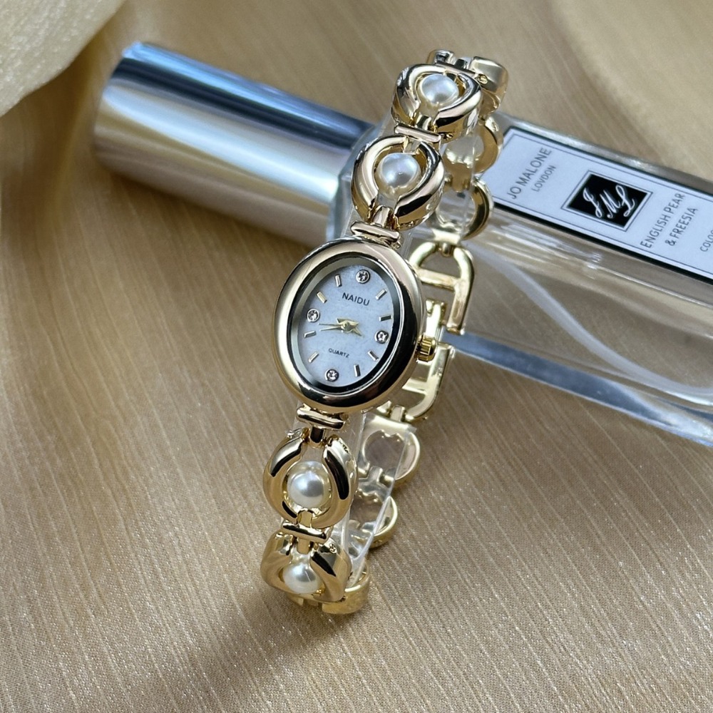 นาฬิกาข้อมือผู้หญิงแฟชั่นสไตล์ - Luxury Watch Girl บทวิจารณ์และราคา