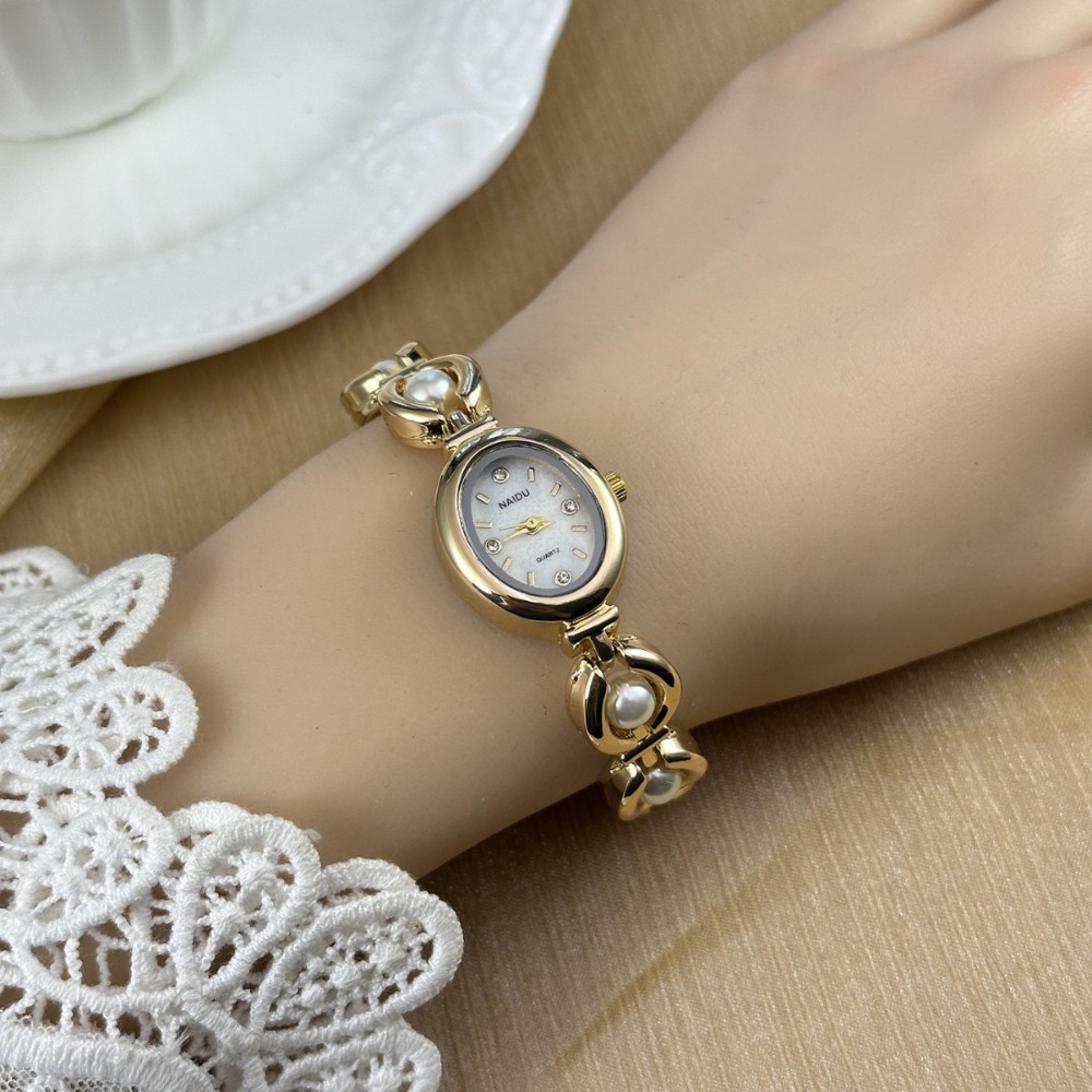 นาฬิกาข้อมือผู้หญิงแฟชั่นสไตล์ - Luxury Watch Girl บทวิจารณ์และราคา